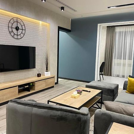Luxury Modern Apartment In The Center Of Γιερεβάν Εξωτερικό φωτογραφία
