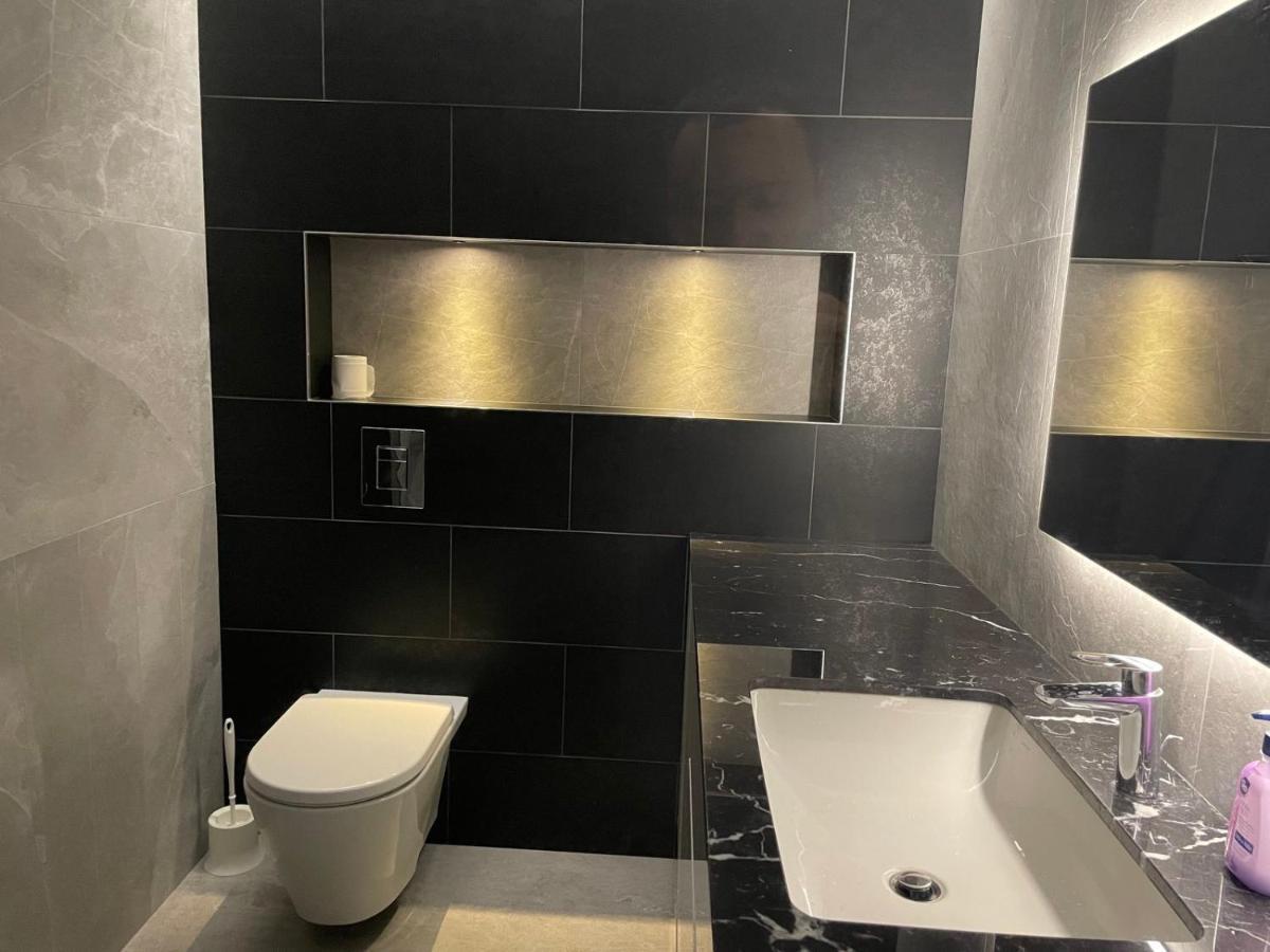 Luxury Modern Apartment In The Center Of Γιερεβάν Εξωτερικό φωτογραφία